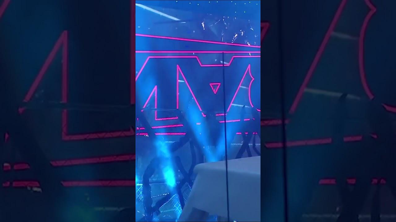 Es hora de poner WWE oɾɐqɐ ɐɔoq