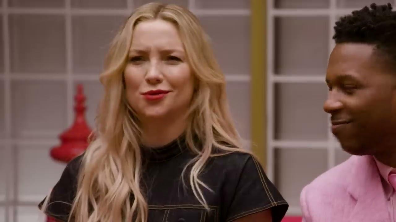 Kate Hudson & Leslie Odom Jr.'s Favorite Costumes From Glass Onion: A Knives Out Mystery