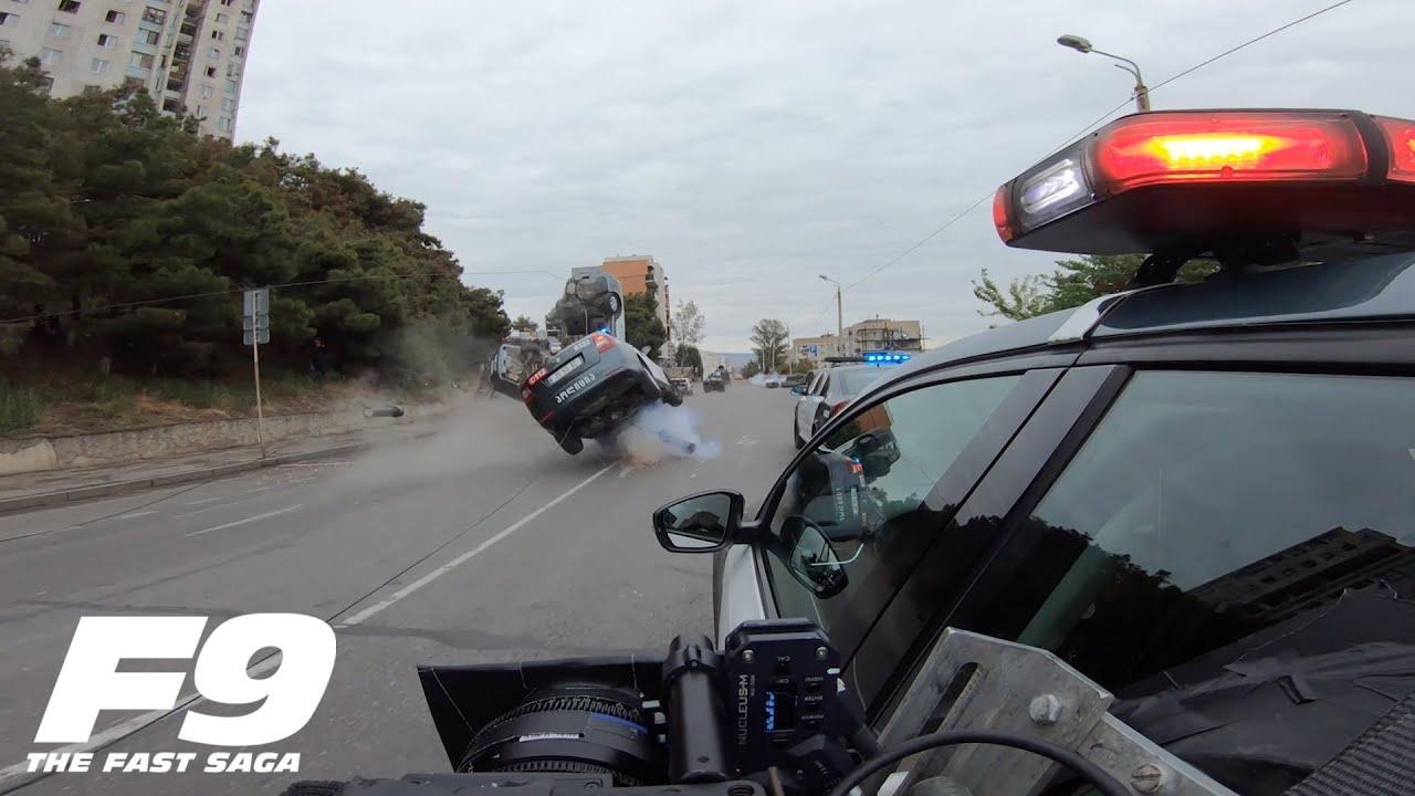 2 Flippers, 2 Cannons and 1 Cable – BTS Exclusive