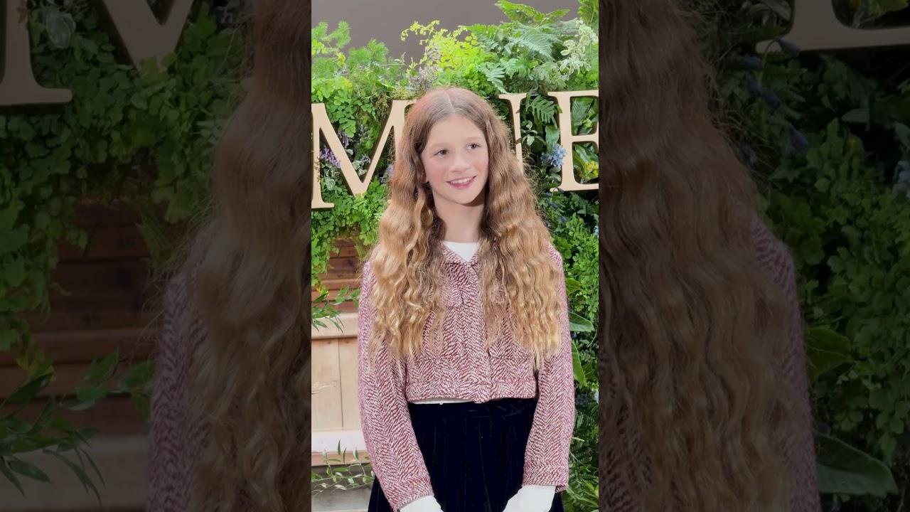 Shakespeare’s Globe Theatre welcomes the HAMNET cast home.