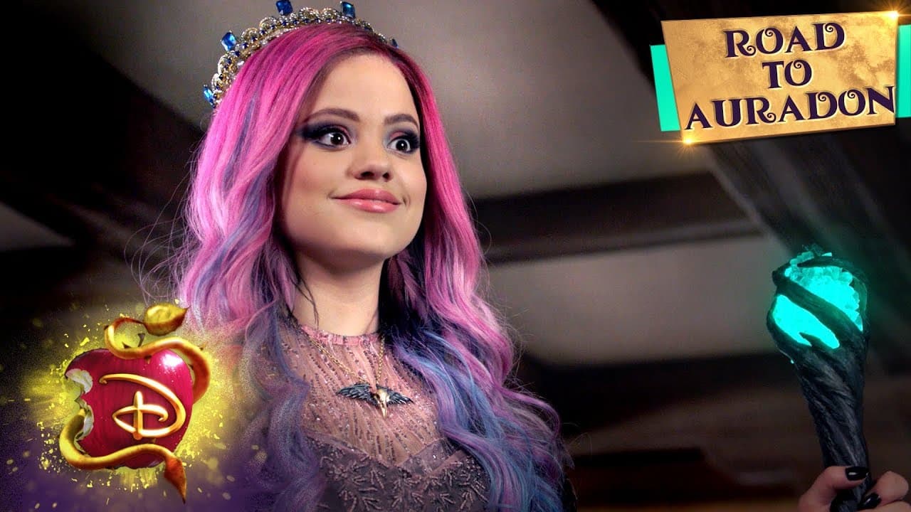 Audrey is Back! 👑 | Road to Auradon | Descendants 3