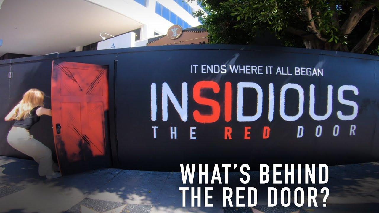 Scare Prank - What's Behind The Red Door?