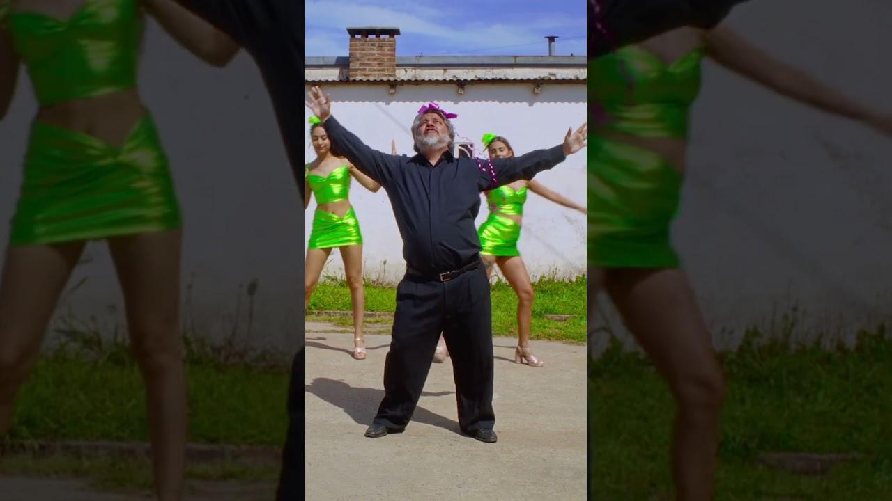 do whatever the queen (#ChloëSevigny) says