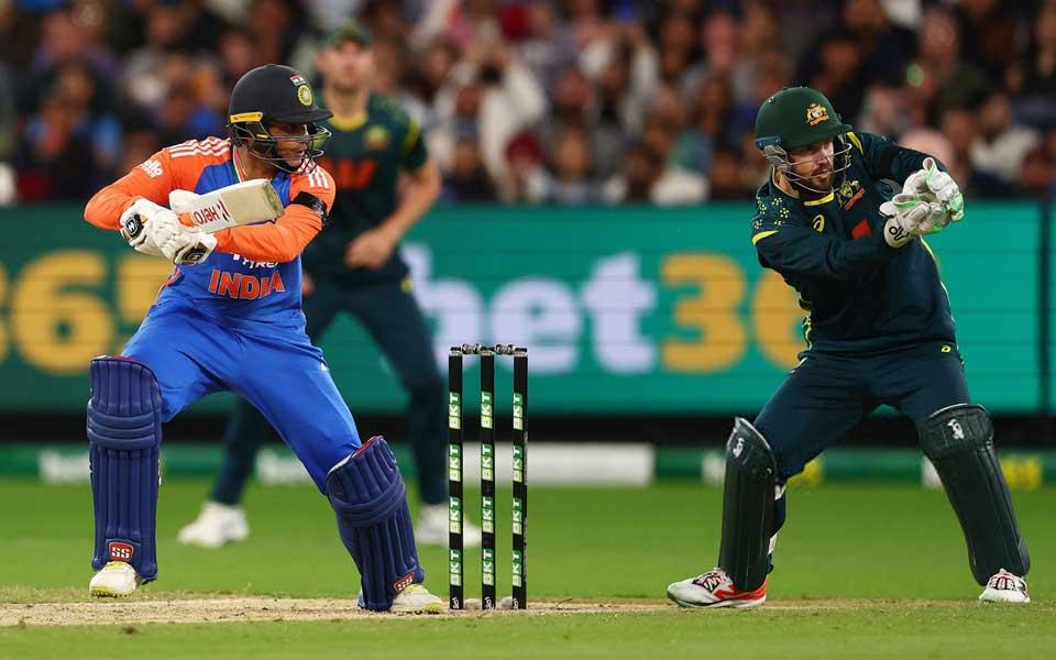 AUS vs IND 2025: Abhishek ki chamak, par baad mein kya hua?