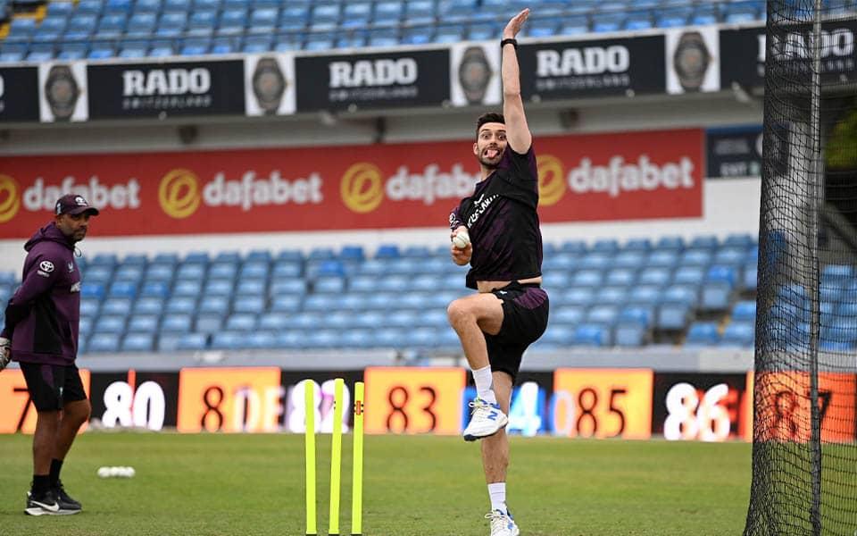 Mark Wood's Hamstring Drama: Ready to Rock the Ashes 2025-26