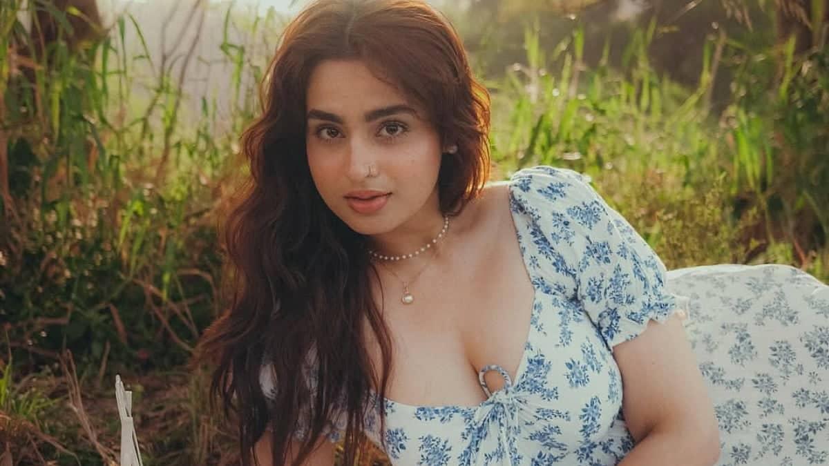 Ayesha Khan Troll Ko Challenge Karti Hai: 'Mujhe Jawab Chahiye!'