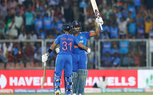 Cricketing Drama Unfolds: Jaiswal-Rohit, Gaikwad Returns!