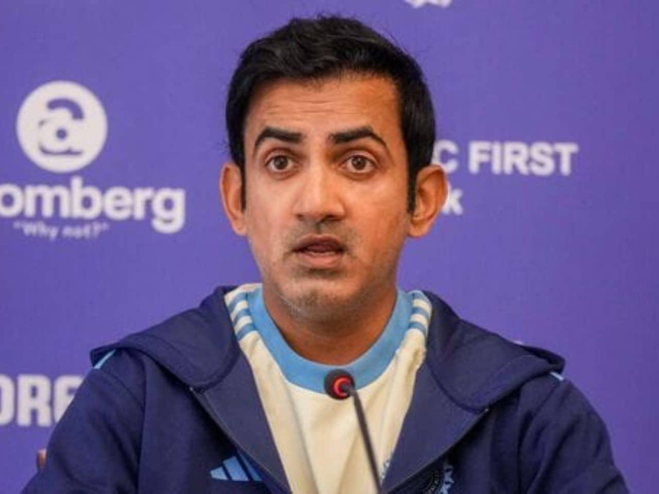 Gambhir coach rehne wale hain, Jethalal hairaan hai kya?