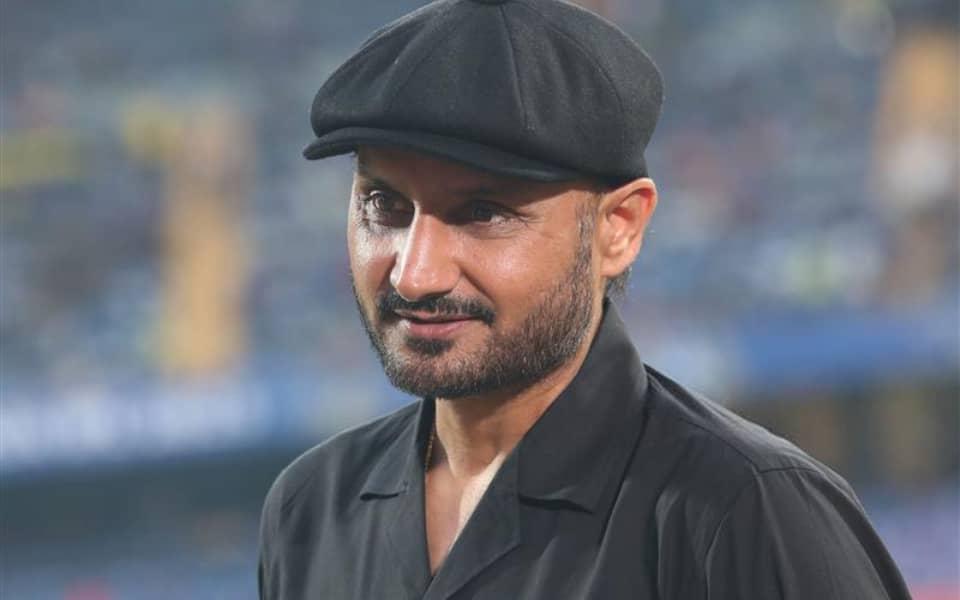 Harbhajan ka gussa, pitches ka haal kya hai bhai log?