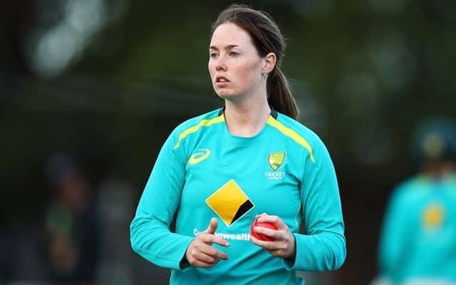 Massive Signing: Amanda Jade Wellington Joins Hampshire 2026