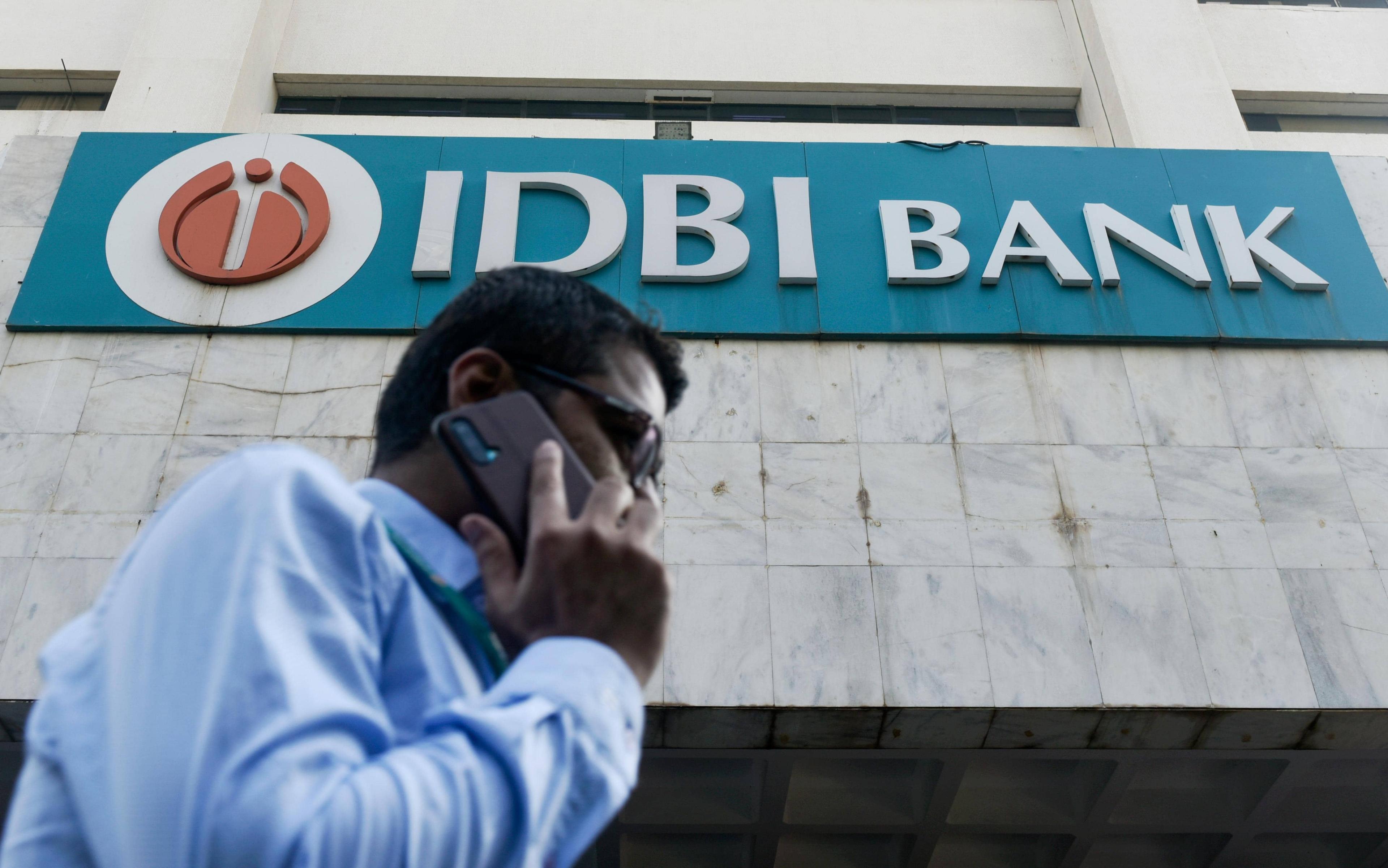 IDBI Bank ka privatization: 7.1 billion ka game on hai!