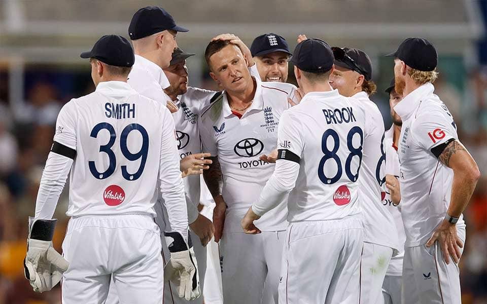Ashes 2025: Australia 378, England ka Butterfingers Drama