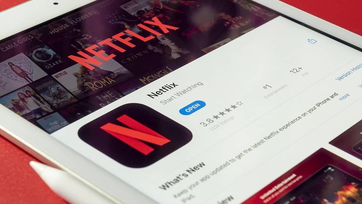 Netflix's 82.7 Billion Heist: Warner Bros and HBO, Done!