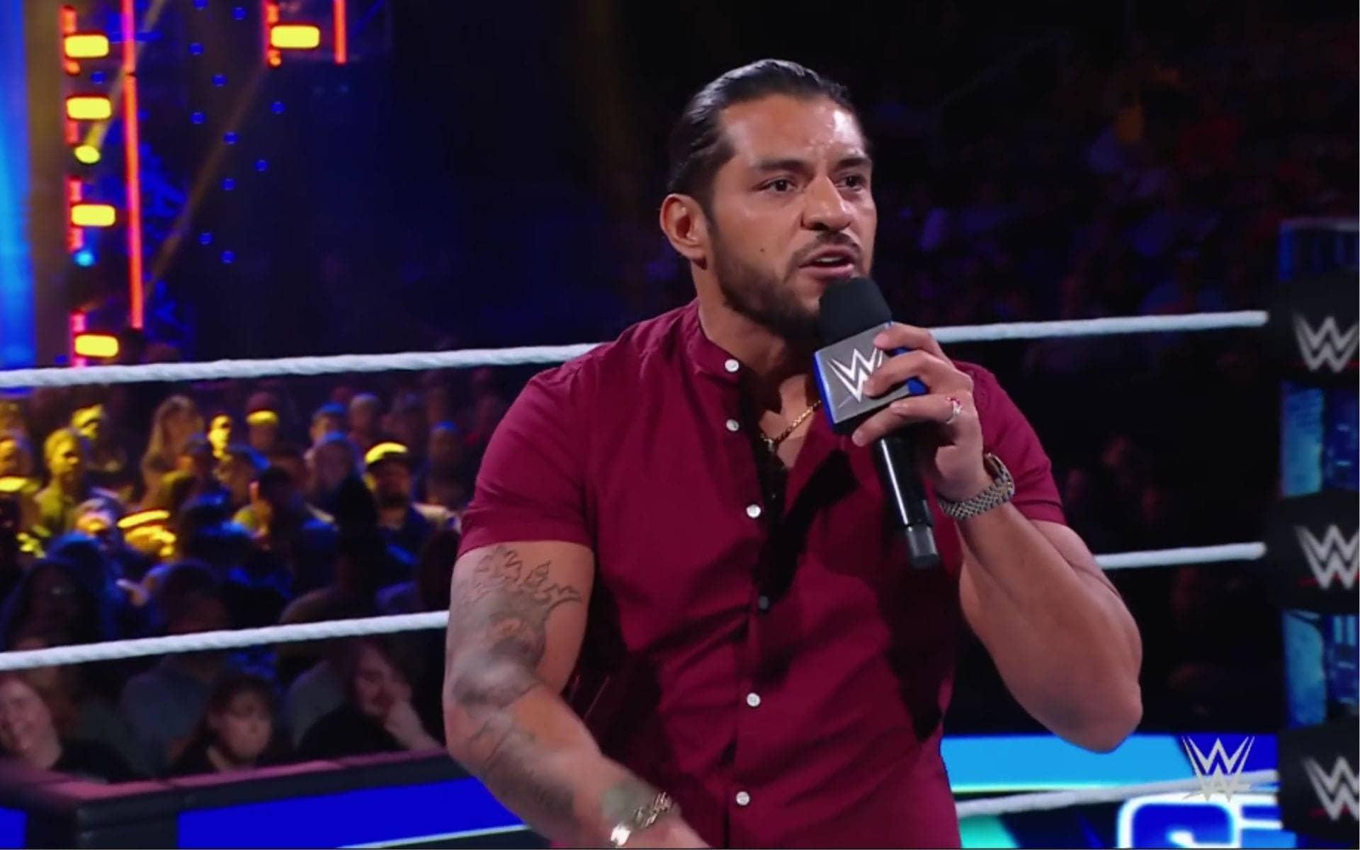 Santos Escobar signs with WWE, then poof! What a move!