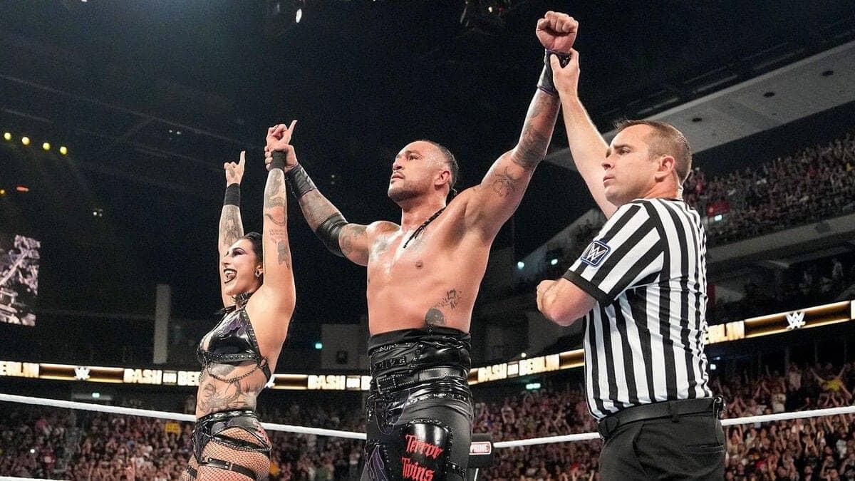 SmackDown Showdown: Terror Twins vs Black & Zelina Vega