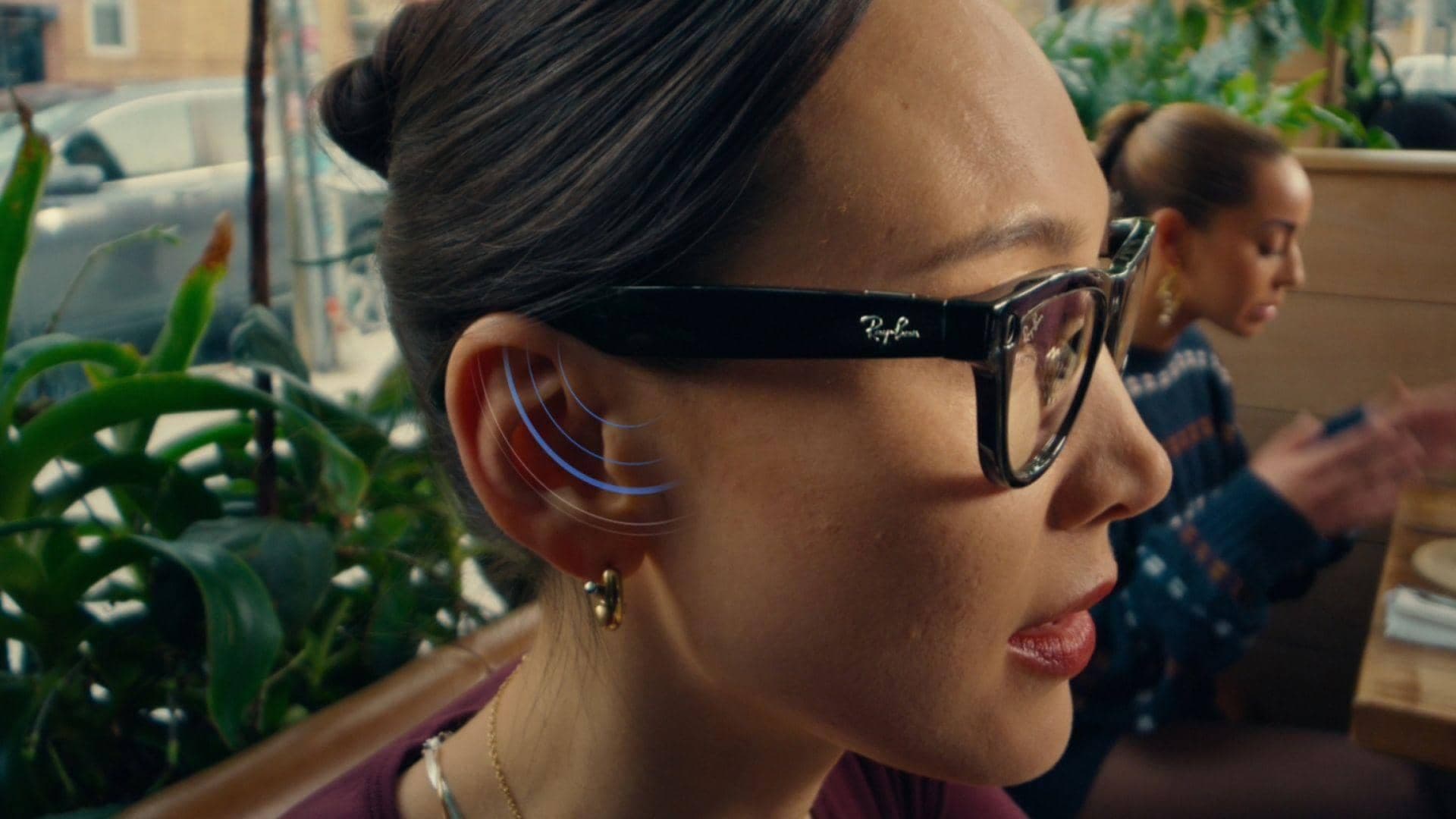 Meta Glasses Upgrade: Amplify Voices and Play Music!