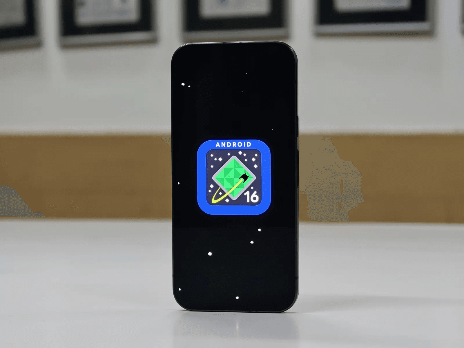 Google's Android 16 QPR3 Beta: New Features for Pixels, Baby!