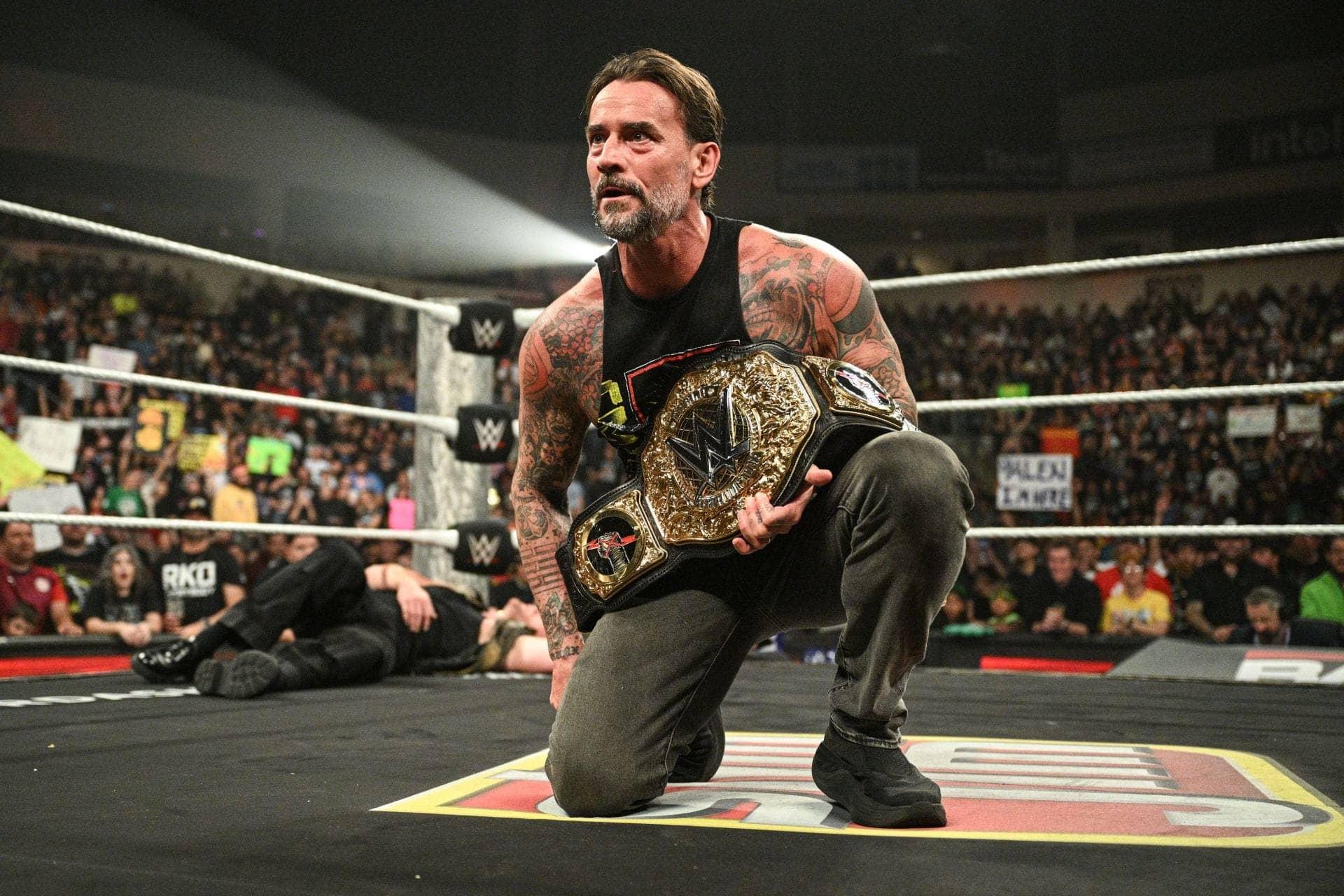 Can Seth Rollins Save CM Punk's Heavyweight Title Reign?