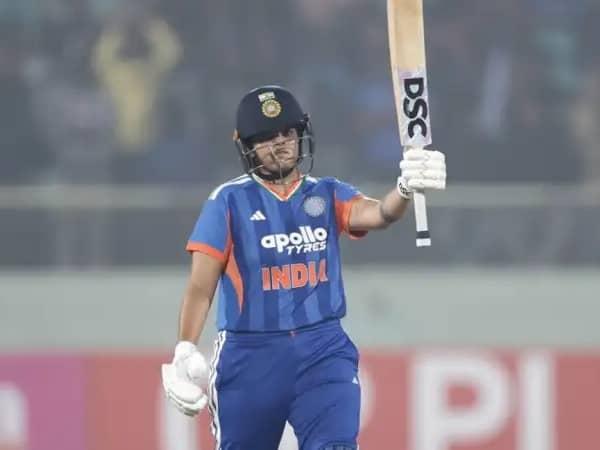 Shafali Verma Dominates, Leaves Mandhana in the Dust!