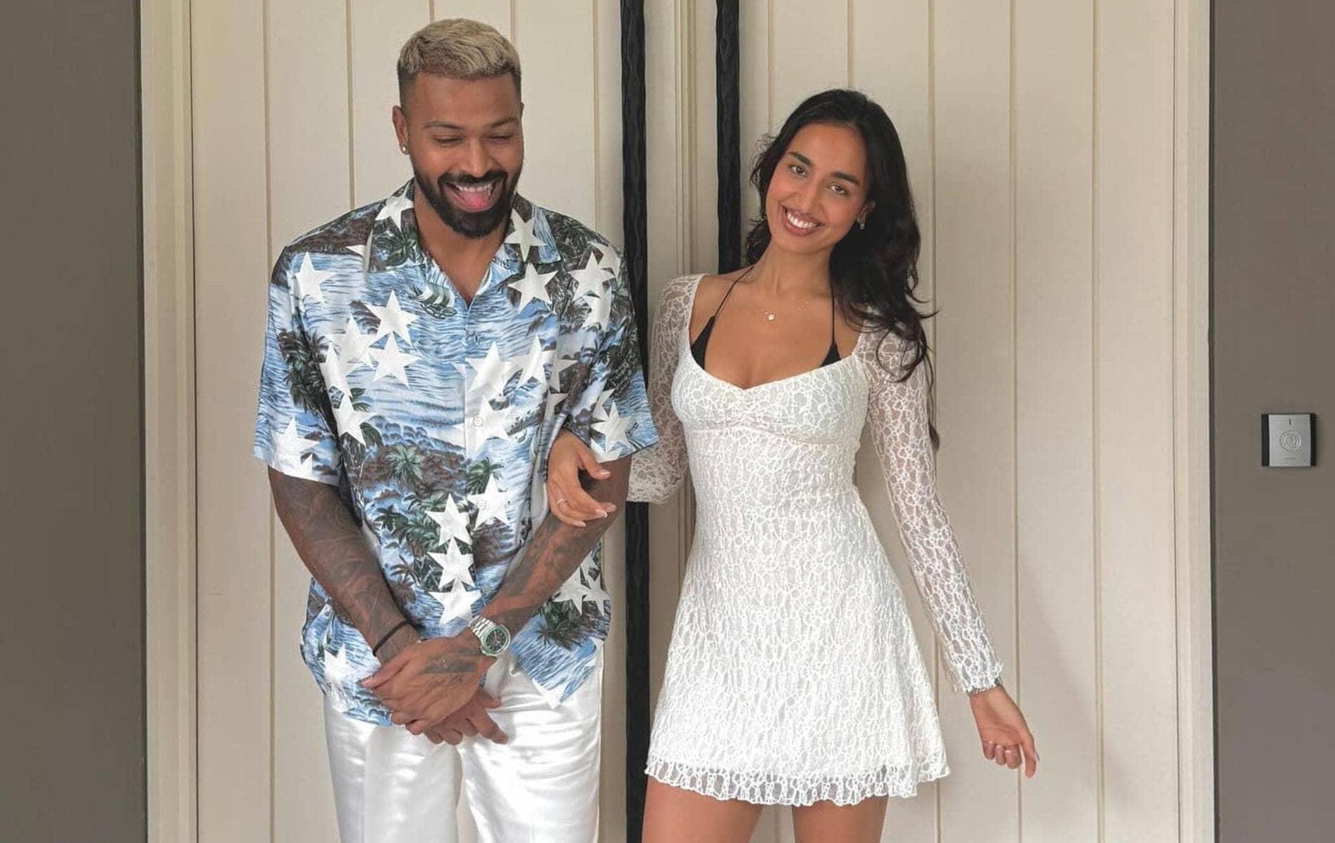 Hardik Pandya and Girlfriend Turn Heads at Mumbai Airport