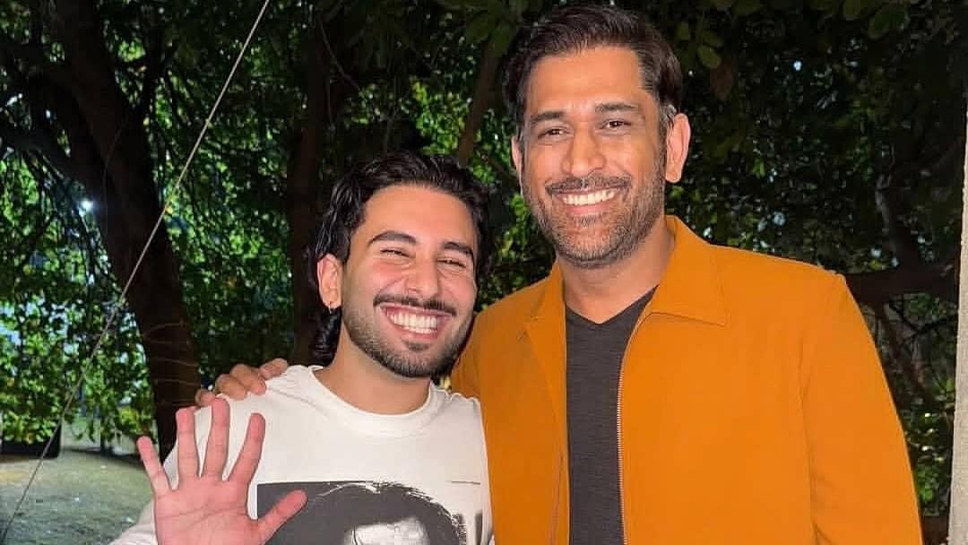 Dhoni Aur Orry Ka Jadoo: Salman Ki Party Mein Dhamaka