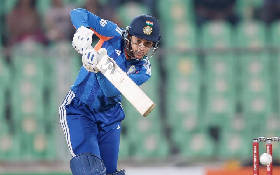 Smriti Mandhana ne 10,000 runs ka sitara chamka diya!