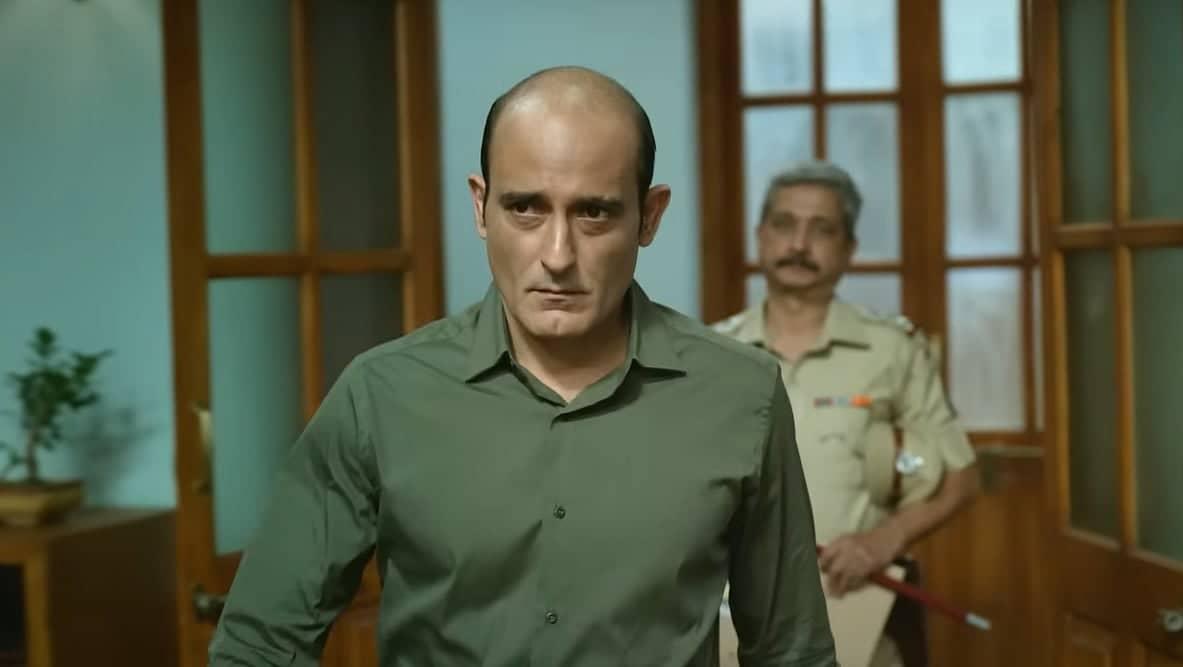 Manish Gupta Exposes Akshaye Khanna's Contract Shenanigans