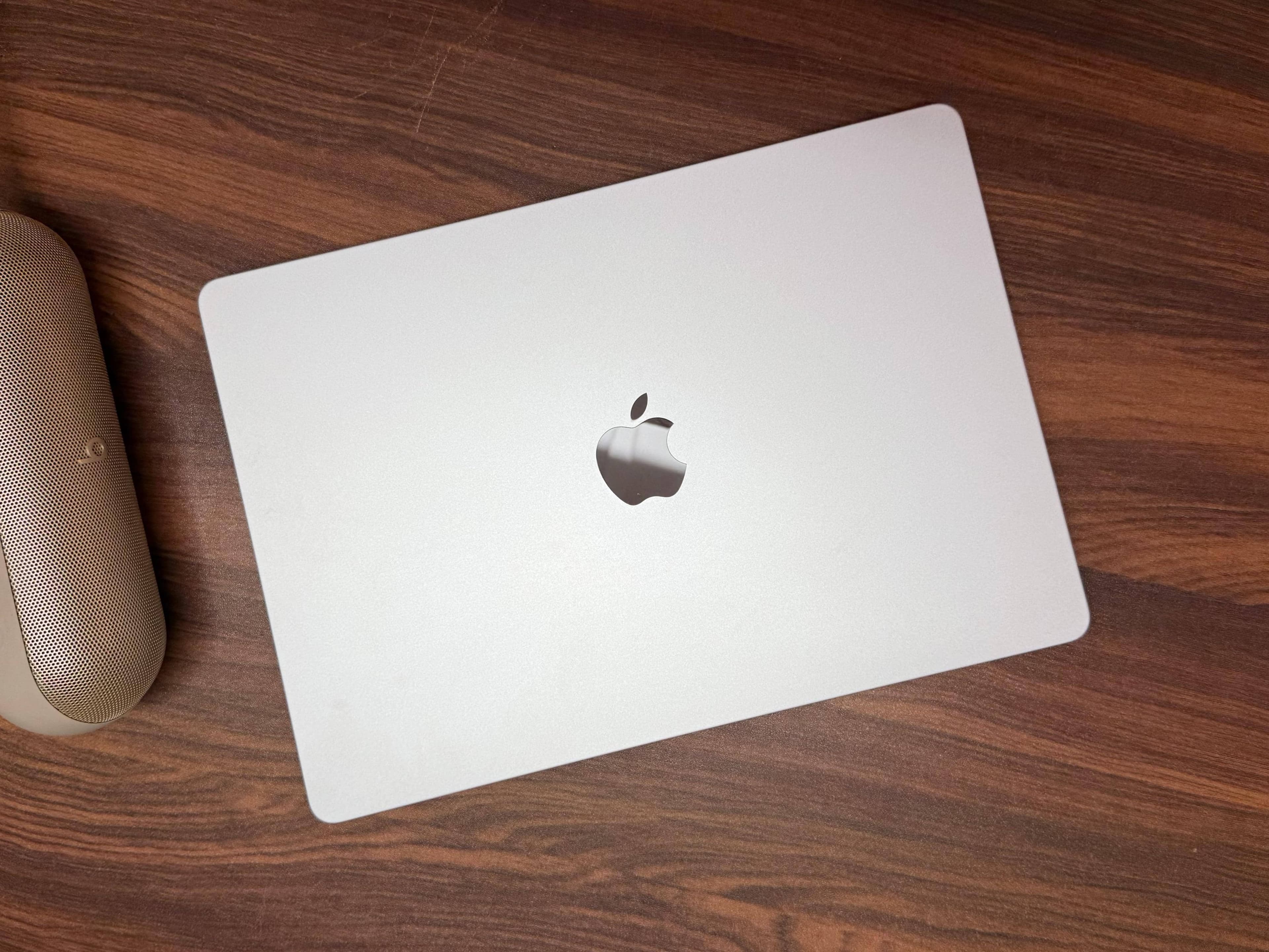 Apple's New MacBook: January Launch with iPhone Power