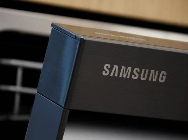 Samsung's Epic Adventure: 800 Million AI Devices by 2026!