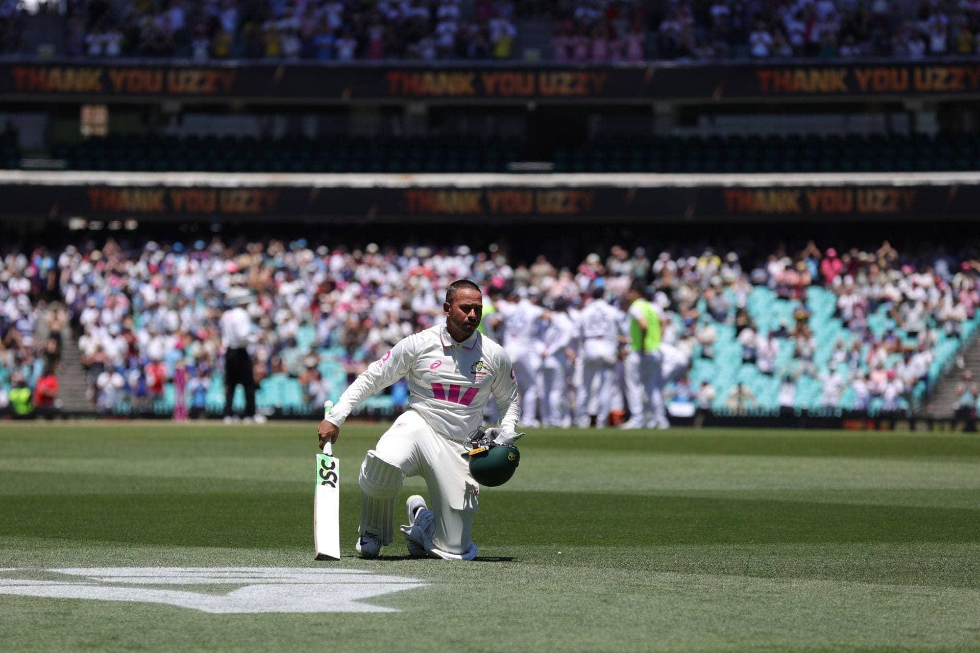 Khawaja ka SCG par aakhri pyaar, zameen ko chuma unhone