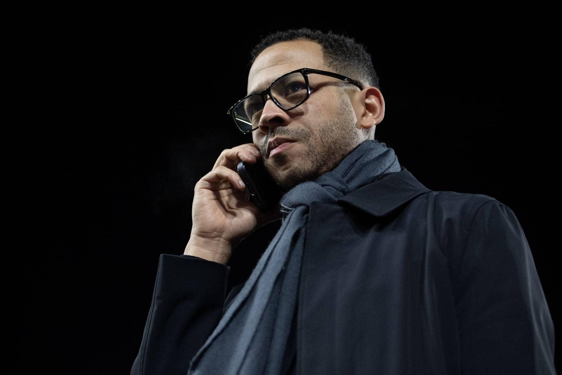 Chelsea's Liam Rosenior Prepares for Talks with 'Bomb Squad'