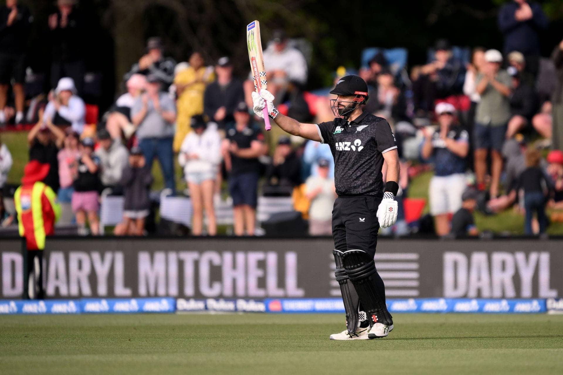 Kuldeep Yadav's Incredible Catch Stuns Daryl Mitchell in ODI