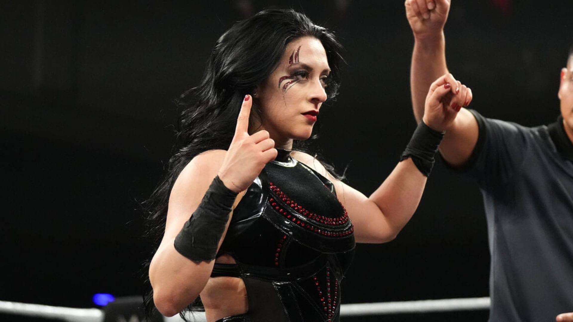 Stephanie Vaquer Ki Injury: Kya Yeh Sirf Drama Hai Ya Nahi?