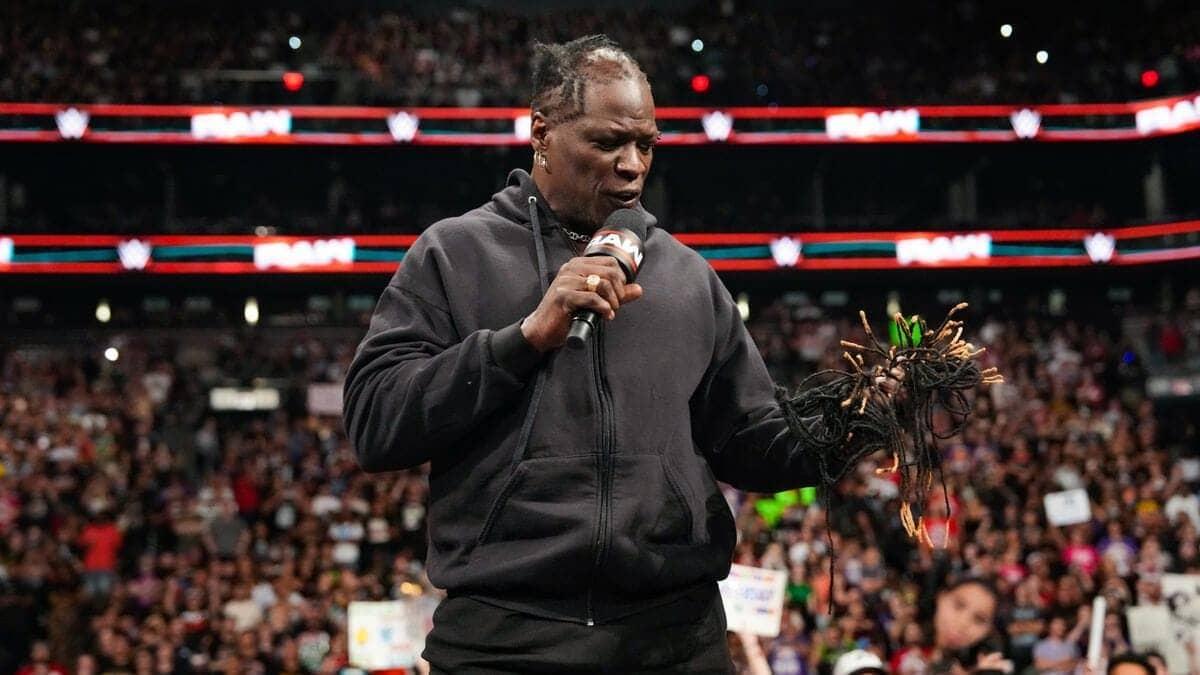 "You destroyed his entire character" - WWE veteran lashes out at creative team over R-Truth fiasco