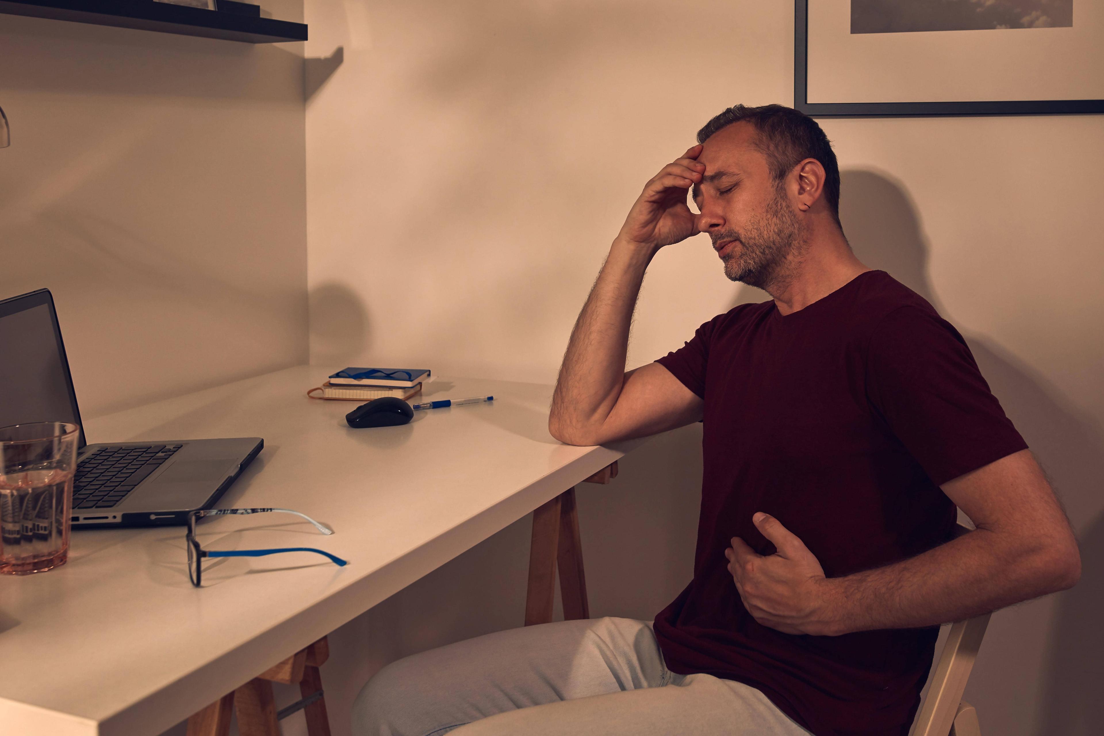 Kaam ke chakkar mein, gut ki halat hai kharab, dosto!