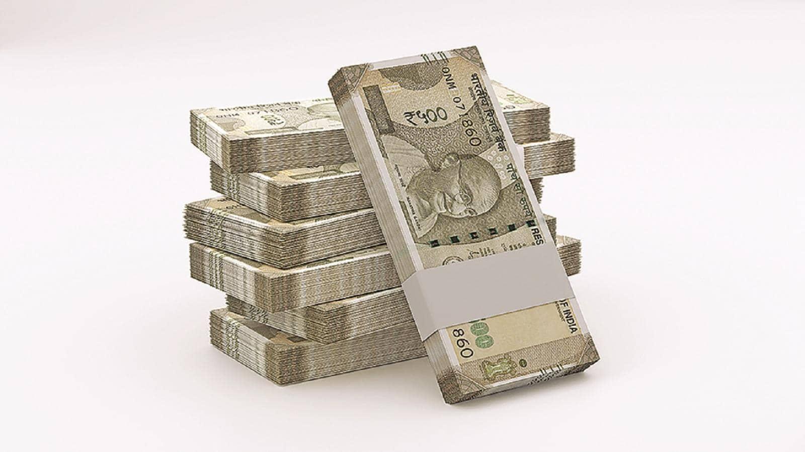 Cash Withdrawals Plummet, Amounts Soar: A Huge Shift!