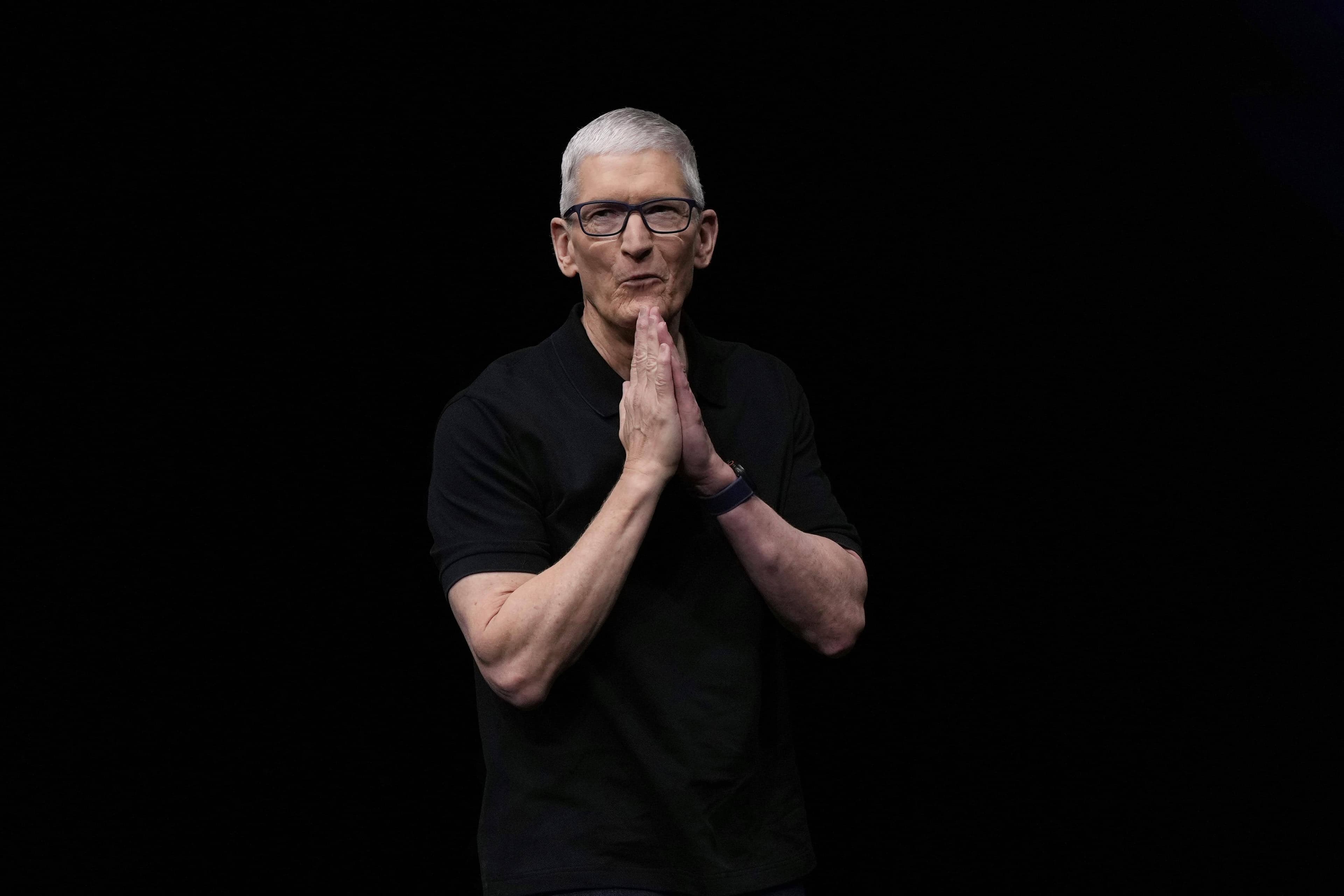 Apple Breaks Records as Cook Sees Massive Opportunity in India