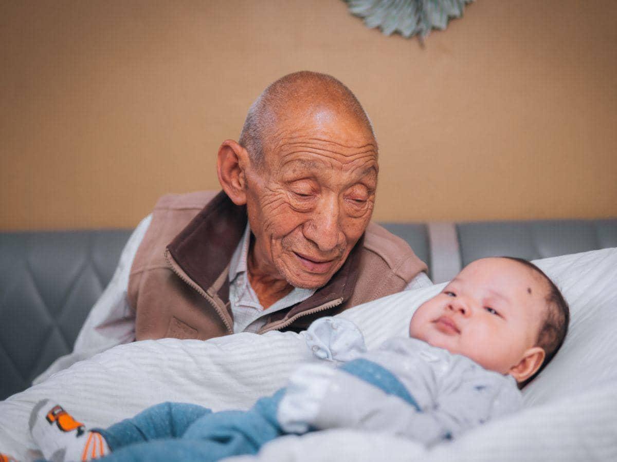 Genes Flexin' Harder in Lifespan Game Than Back in the Day