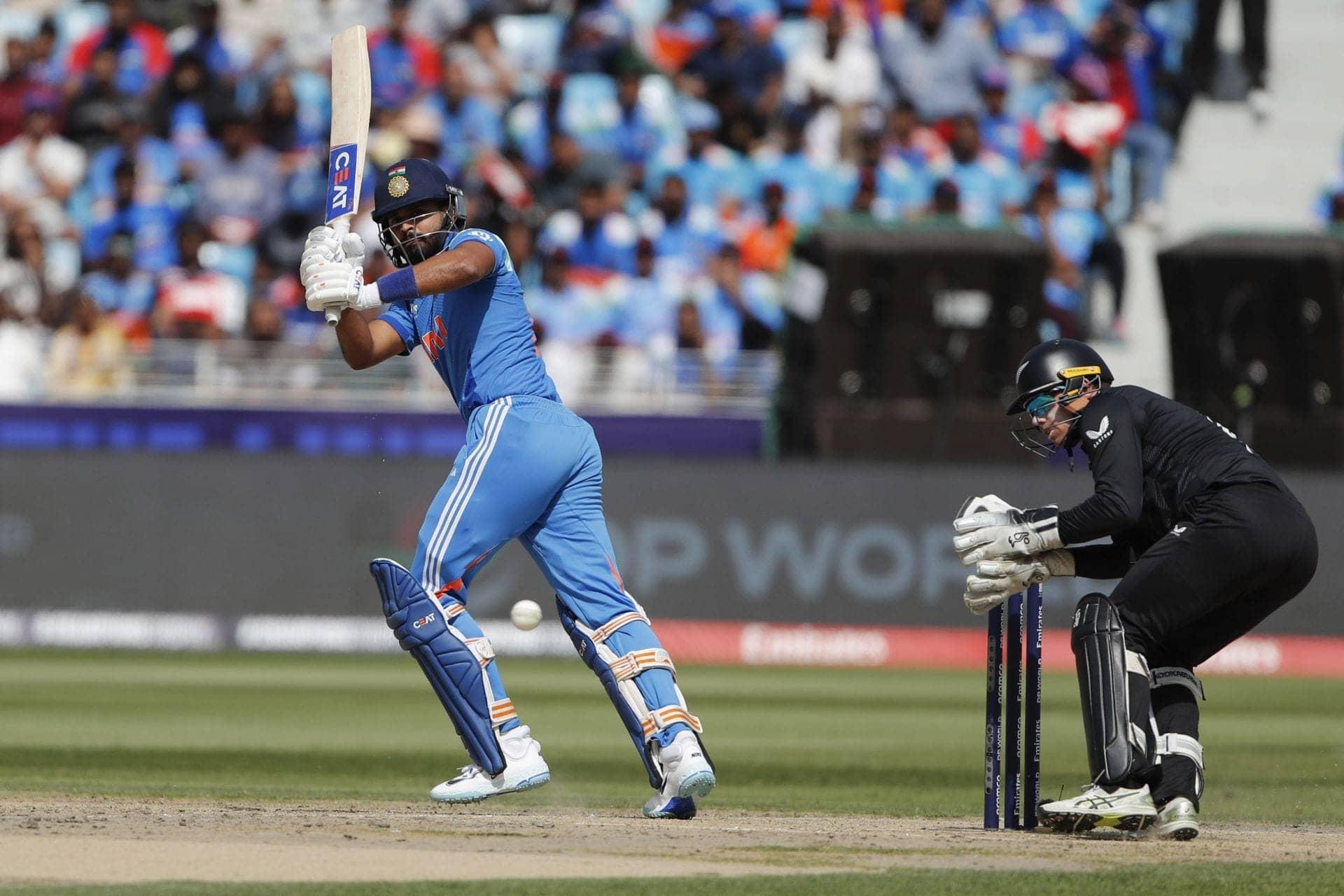 Shreyas Iyer's Enchanted Encounter with Paparazzi in Bandra