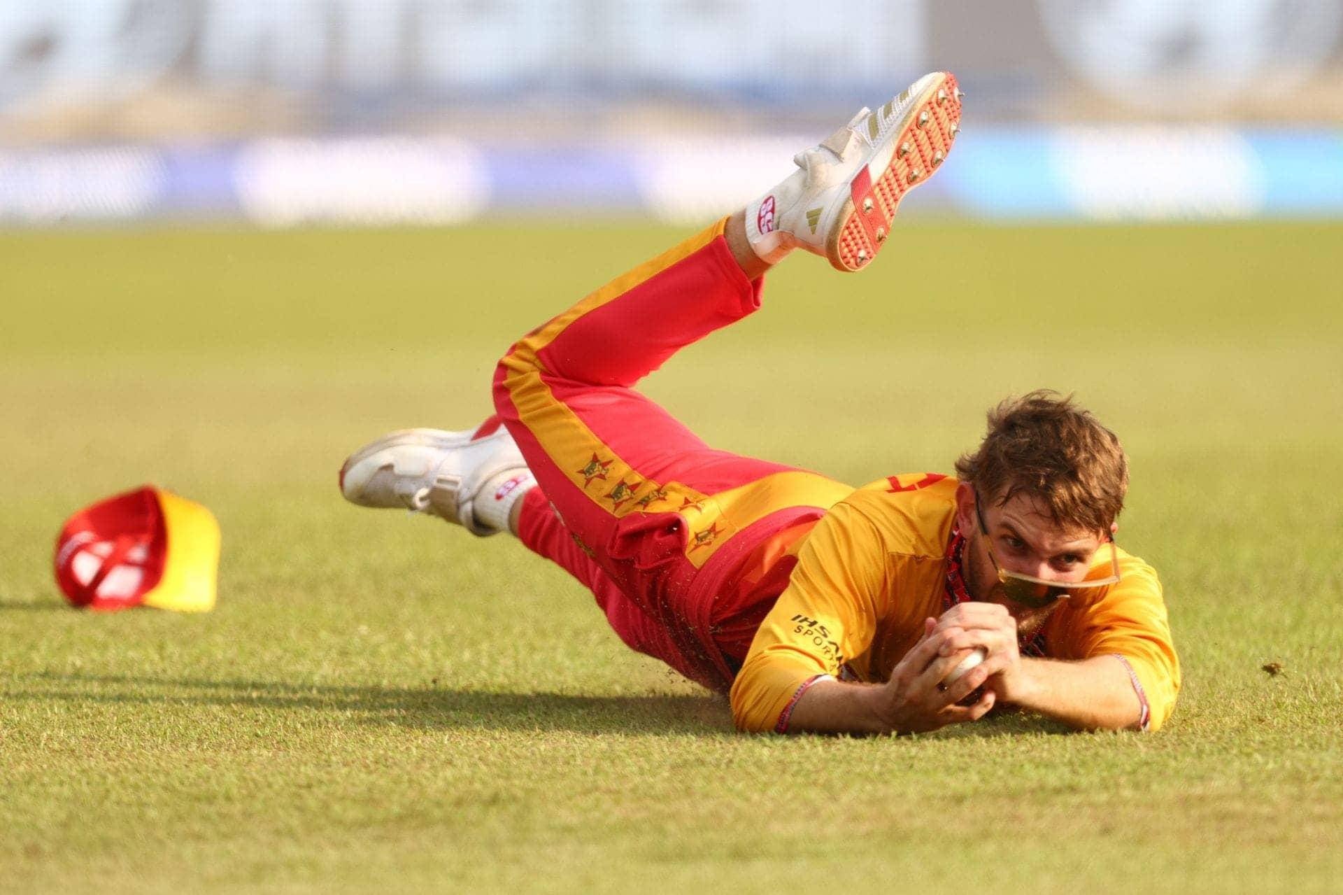 Brian Bennett's Unbelievable Dive: Catch of the Century!