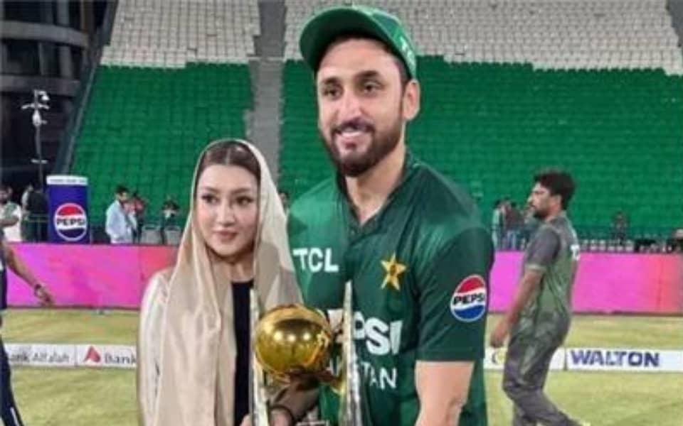 Pakistan's T20 World Cup Dreams Crushed, Sabba Manzer Roars Back