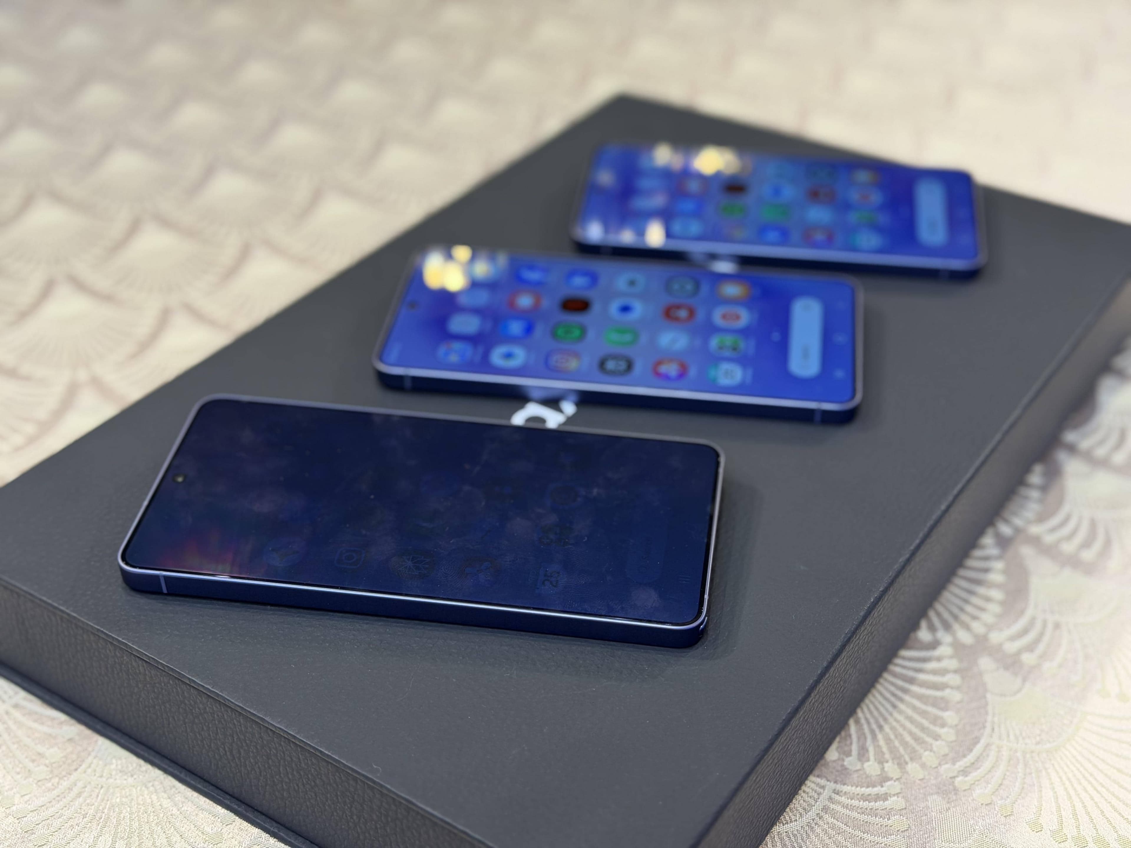 Samsung Galaxy S26 Ultra: The Ultimate Phone, No Contest!
