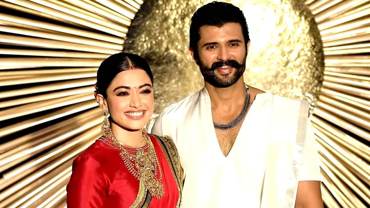 Virosh Wedding Reception: Rashmika Mandanna & Vijay Deverakonda Greet Paps With Namaste, Pose With Family In Hyderabad- VIDEO