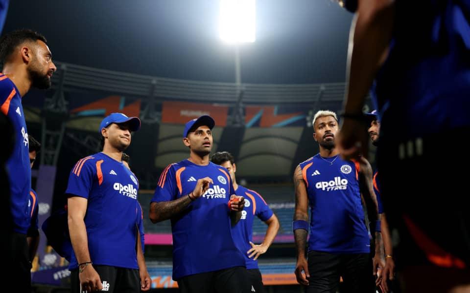 Wankhede Showdown: A Run-Fest Like You've Never Seen!