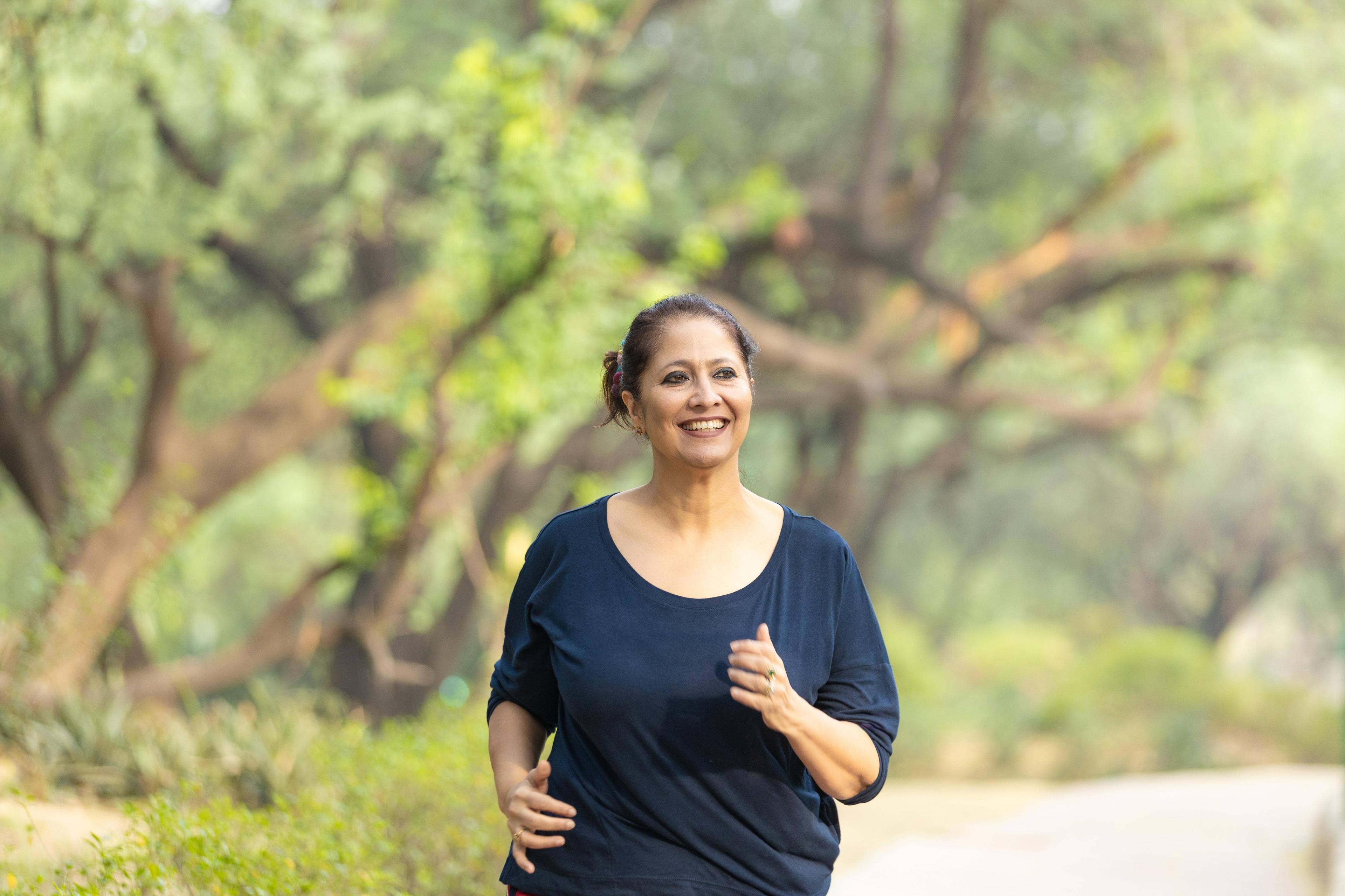 Midlife: Nayi Duniya, Nayi Soch, Par Purani Care Ki Zarurat