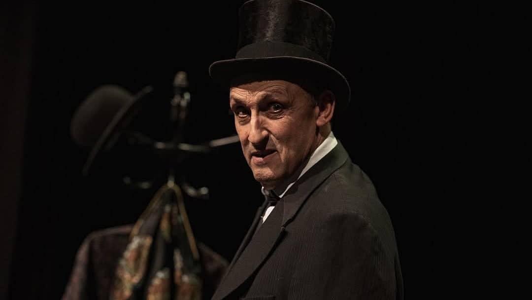 Nigel Miles-Thomas Steals the Show at Mumbai Fringe Festival