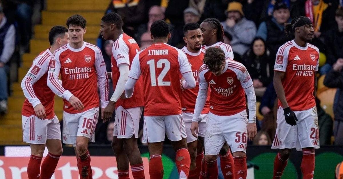 Mathys Tel Calls Arsenal's Set-Piece Tactics a Snoozefest