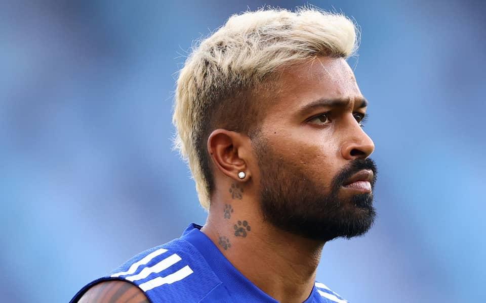 Samson and Bumrah hilariously mimic Hardik Pandya's pose