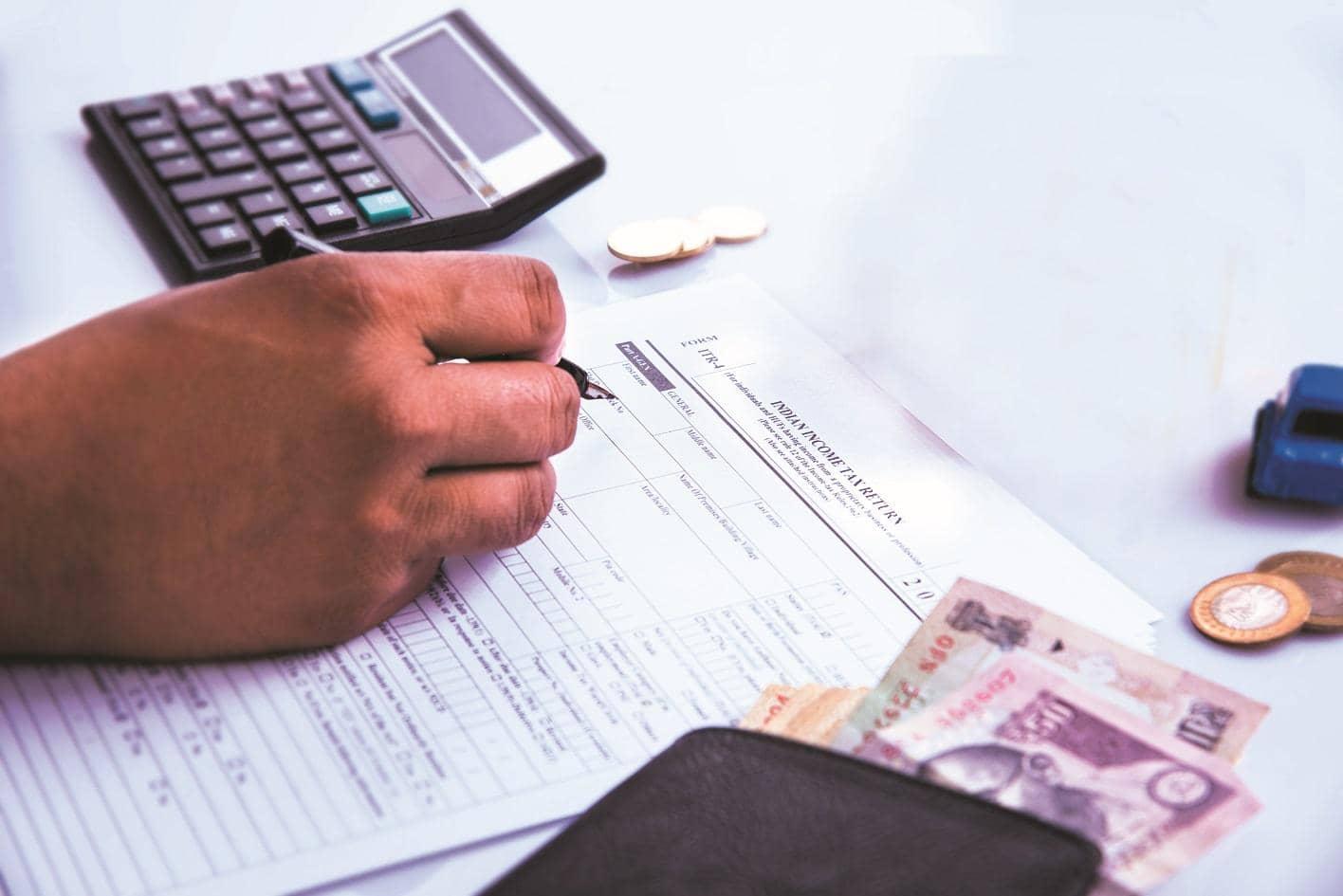 Tax-Saving Investments: Act Fast or Face the Music, Folks!