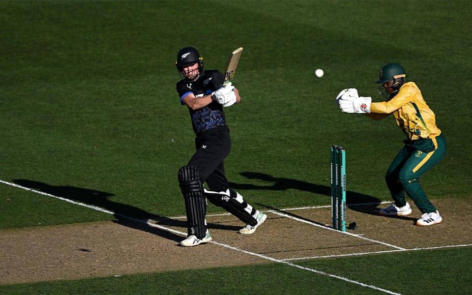 NZ W vs SA W: Who's Gonna Shine in 4th T20I Showdown?